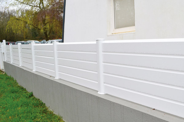 Installation de clotures PVC sur mesure - La Fermeture Parisienne - Essonne