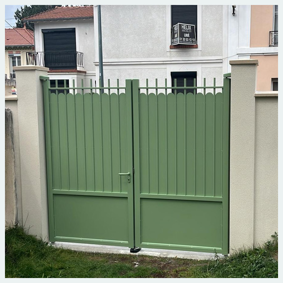 Portail traditionnel au Vésinet dans les Yvelines - La Fermeture Parisienne 